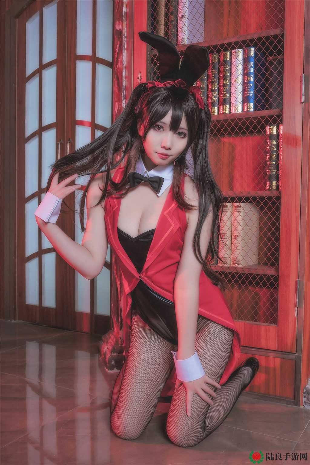 周生辰往时宜手里塞是为何?