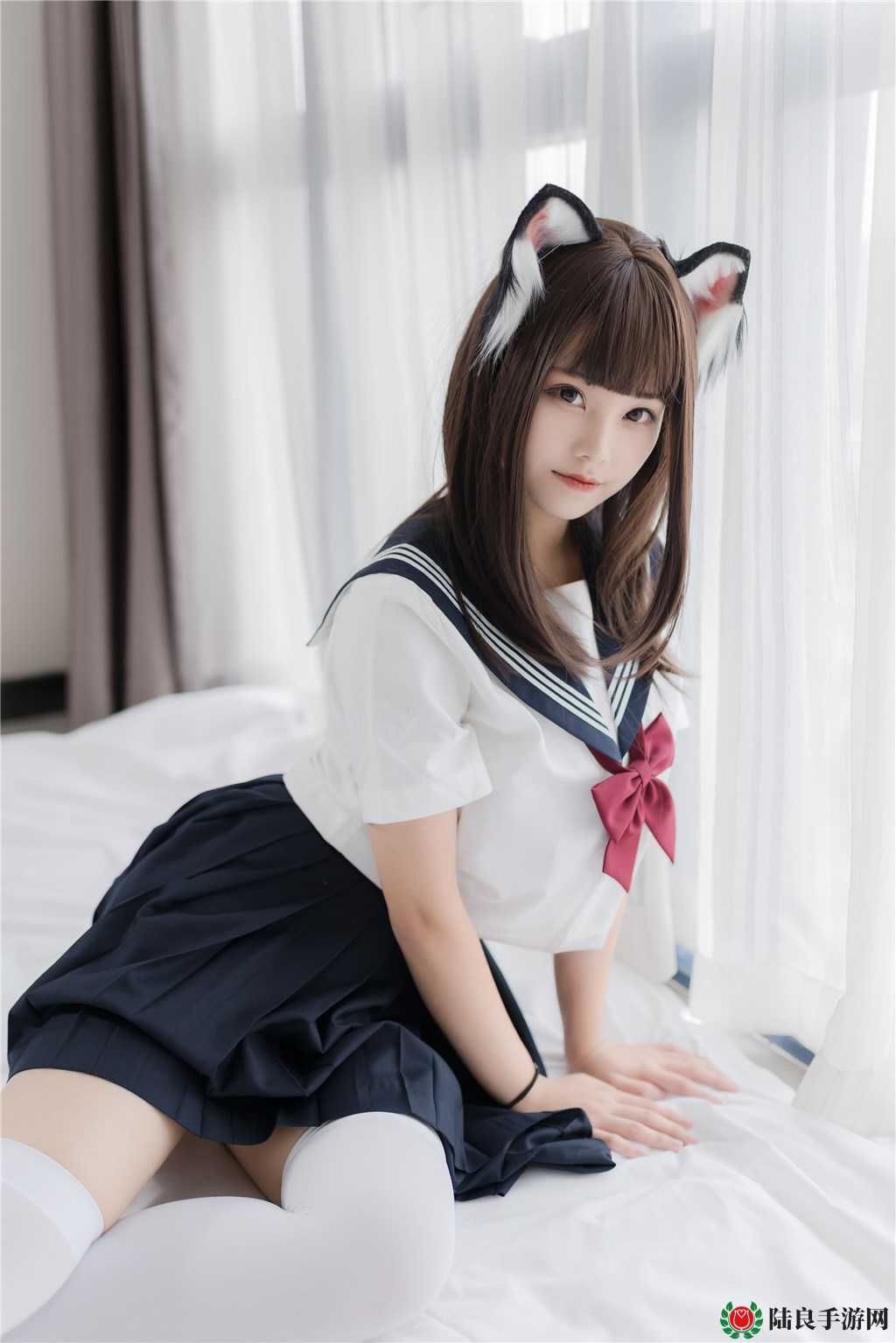 摩尔庄园夏日季来临,快来体验冲浪的快乐吧